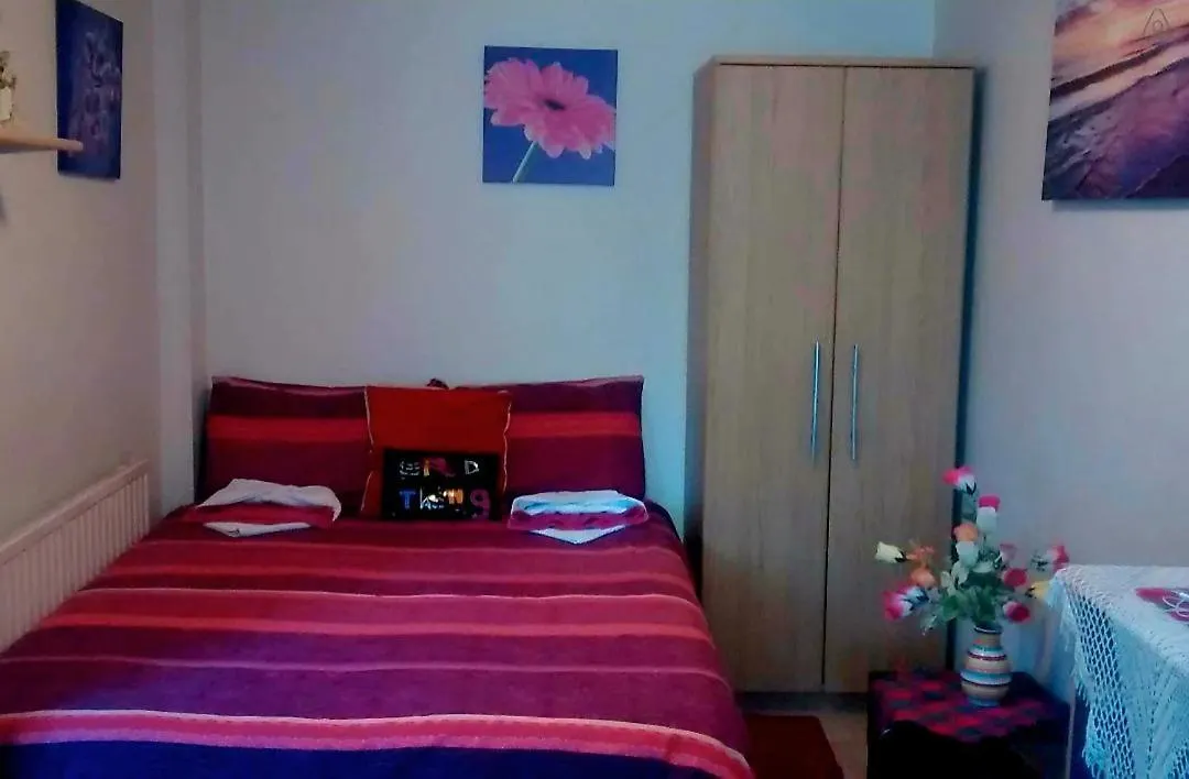 Private Room In Shared House-N 1 Nottingham