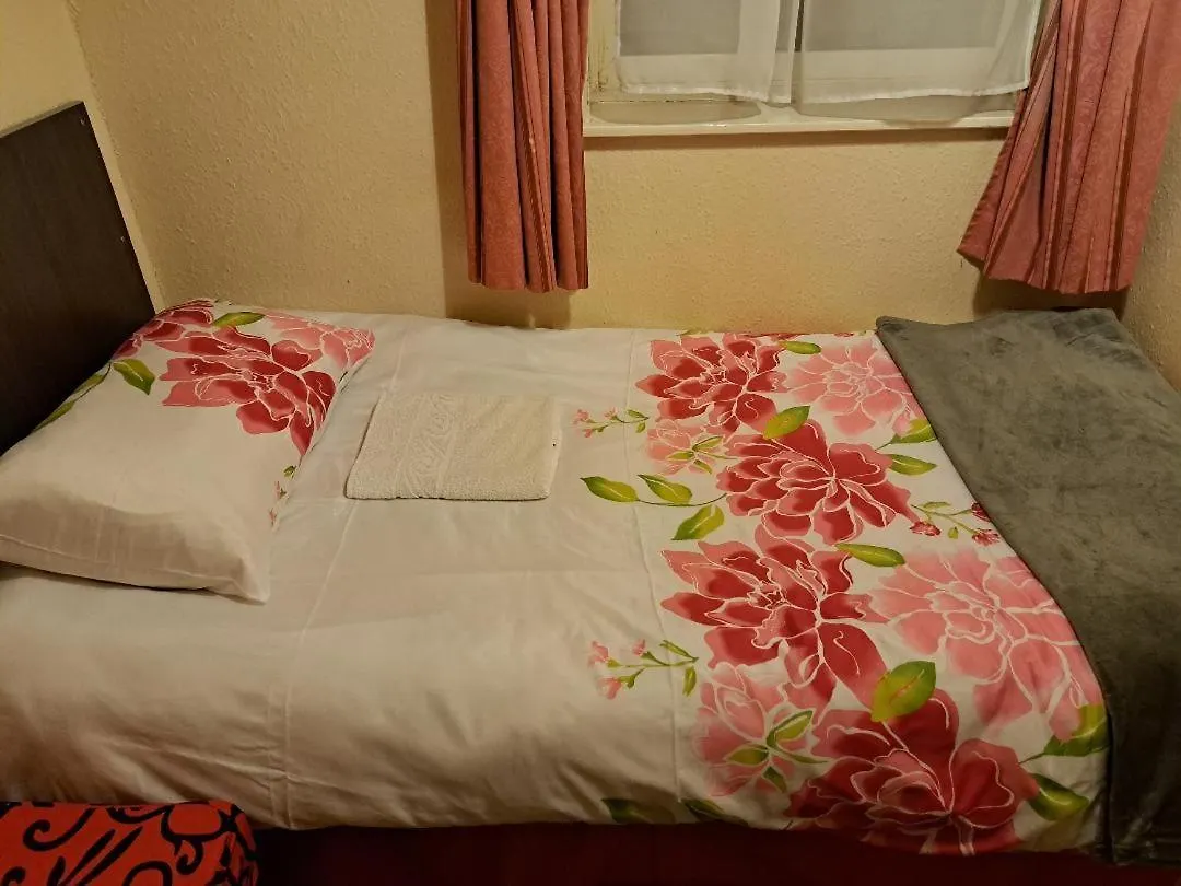 Private Room In Shared House-N 1 Nottingham 0*,  Reino Unido