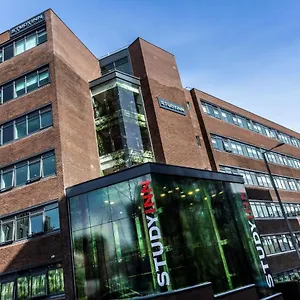  Apartment Study At Talbot Street For Students Only