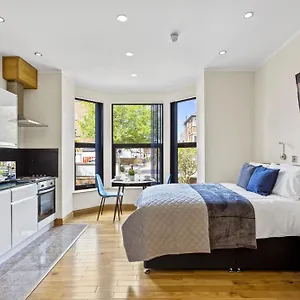  Apartment West One