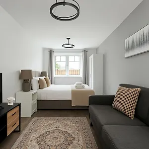 Bright Private - Peaceful Morden Location Apartamento