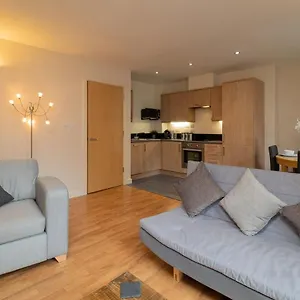  Apartment Stylish & Cosy
